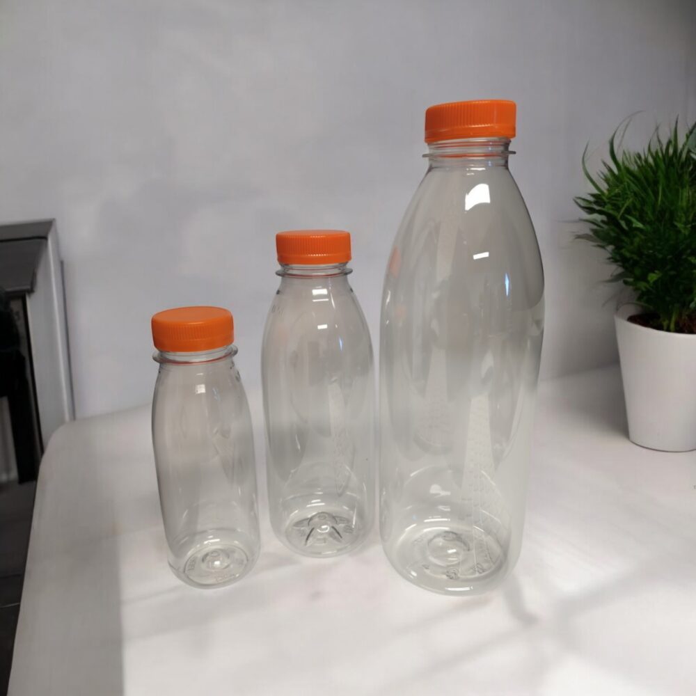 Bouteilles en plastique transparent avec bouchon prévissé