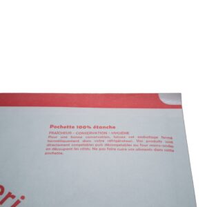 Envelope or pouch label reading '100% waterproof pouch' with red border at top and red text describing storage instructions in French (conservation, hygiene).