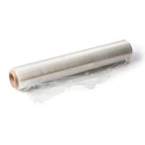 Rolka folii aluminiowej na białym tle z rdzeniem tekturowym